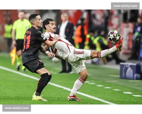 欧冠小组赛激战正酣 多支豪门强队争夺晋级名额 欧冠小组赛激战正酣 多支豪门强队争夺晋级名额